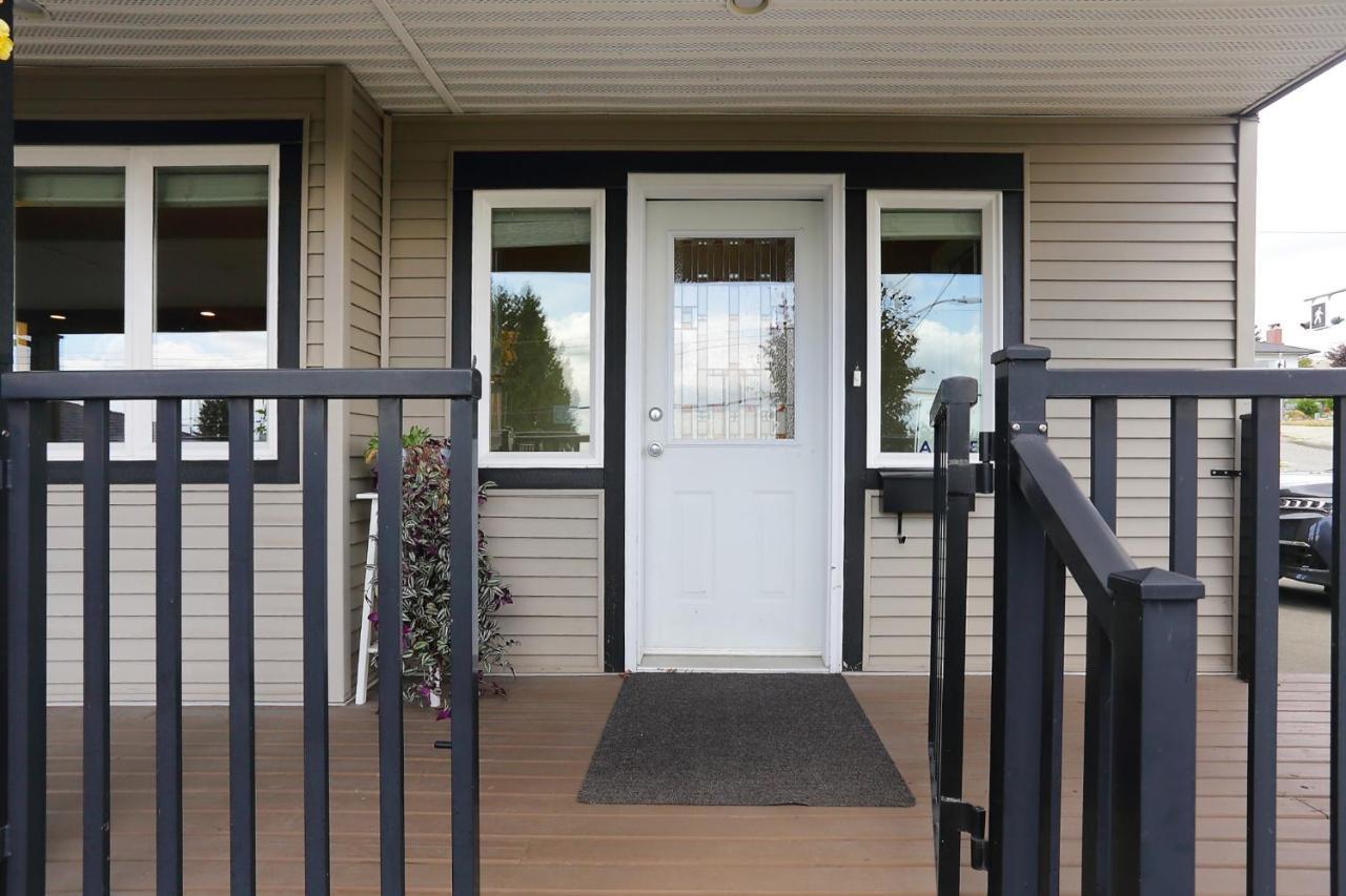 Lovely J Home -Stunning River View Cozy Two Bedroom Private Suite New Westminster Esterno foto
