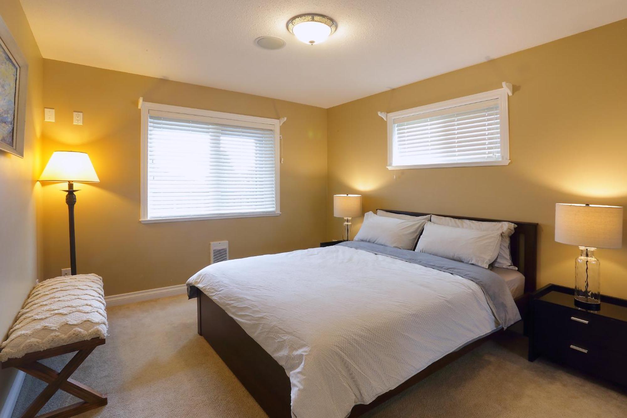 Lovely J Home -Stunning River View Cozy Two Bedroom Private Suite New Westminster Esterno foto